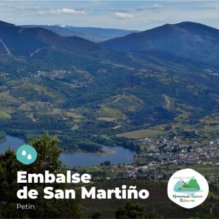 Desde las montañas que rodean Petín encontramos panorámicas tan impresionantes como esta, en la que podemos observar el pueblo con el embalse de San Martiño a sus pies ⛰Desde as montañas que rodean Petín atopamos panorámicas tan impresionantes coma esta, na que podemos observar a vila co encoro de San Martiño aos seus pés ⛰Foto 📸 Jose Abuín
.
.
.
#Petin #SanMartiño #embalse #naturaleza #turismo #ourense #galicia #geodestino #manzanedatrevincavaldeorras